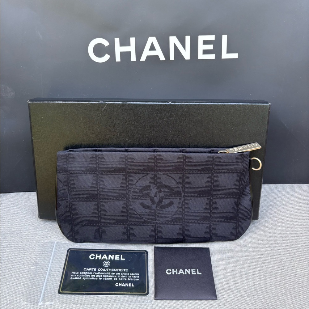 Authentic CHANEL BLACK nylon sport line clutch pouch NEW